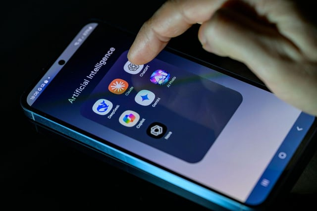 AI热潮引发软件公司贷款危机,Claude等模型冲击行业