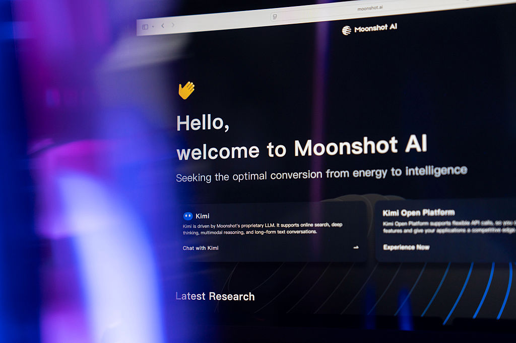 Moonshot AI推出Kimi K3掀起AI竞争新风暴,业界担忧“全AI共产主义”